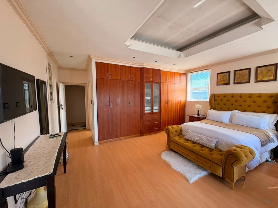 7 Bedroom Property for Sale in Quigney Eastern Cape